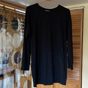 (NWOT) Chameleon Designs tunic shirt with large front pocket, M